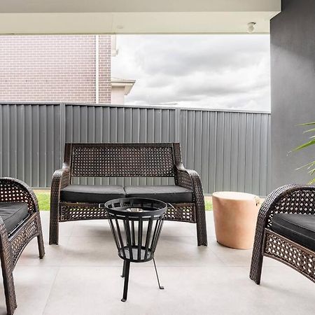 Neat 4 Bedroom In Catherine Fields Narellan Ngoại thất bức ảnh