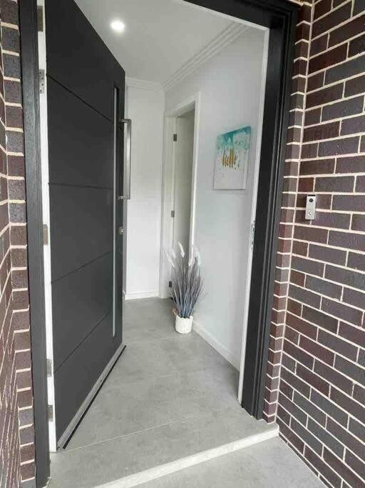 Neat 4 Bedroom In Catherine Fields Narellan Ngoại thất bức ảnh